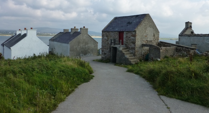 MountainViews.ie Picture about mountain Inishmeane (<i>Inis Meáin</i>) in area Donegal Islands, Ireland