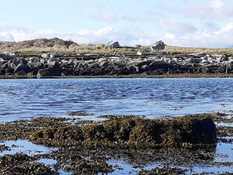 MountainViews.ie Picture about mountain Inishlay (<i>Inis Léith</i>) in area Galway Islands, Ireland