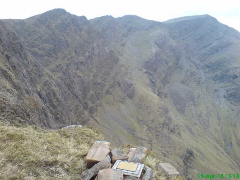             MountainViews.ie picture about Ben Lugmore East Top (<em>Binn an Loig Mhóir (mullach thoir)</em>)            