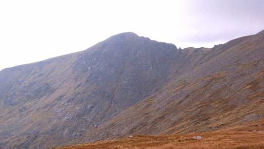             MountainViews.ie picture about Corranabinnia SW Top (<em>Coire na Binne (mullach thiar theas)</em>)            