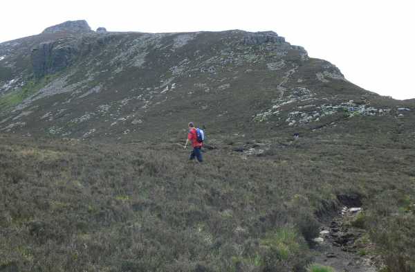             MountainViews.ie picture about Slieve Binnian North Top (<em>Sliabh Binneáin (mullach thuaidh)</em>)            