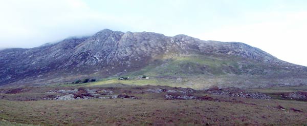             MountainViews.ie picture about Derryclare (<em>Binn Doire Chláir</em>)            