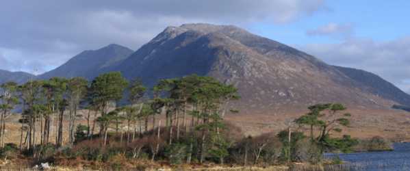             MountainViews.ie picture about Derryclare (<em>Binn Doire Chláir</em>)            