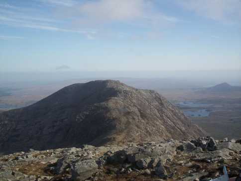             MountainViews.ie picture about Derryclare (<em>Binn Doire Chláir</em>)            