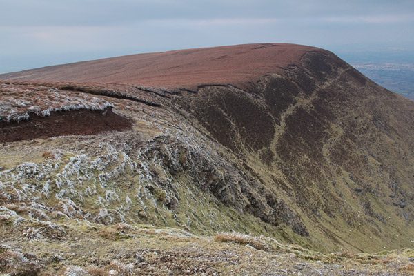             MountainViews.ie picture about Caherbarnagh NW Top (<em>An Chathair Bhearnach (mullach thiar thuaidh)</em>)            