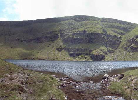            MountainViews.ie picture about Lough Curra Mound (Cnapán Loch an Churraigh)            