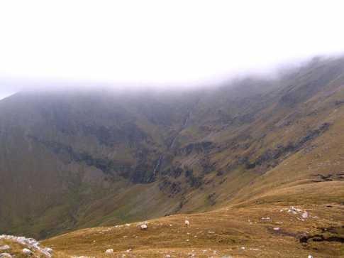             MountainViews.ie picture about Tievnabinnia East Top (<em>Taobh na Binne (mullach thoir)</em>)            