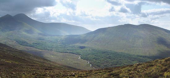             MountainViews.ie picture about Knockastakeen (<em>Cnoc an Stáicín</em>)            