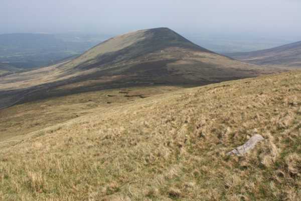             MountainViews.ie picture about Knockastakeen (<em>Cnoc an Stáicín</em>)            