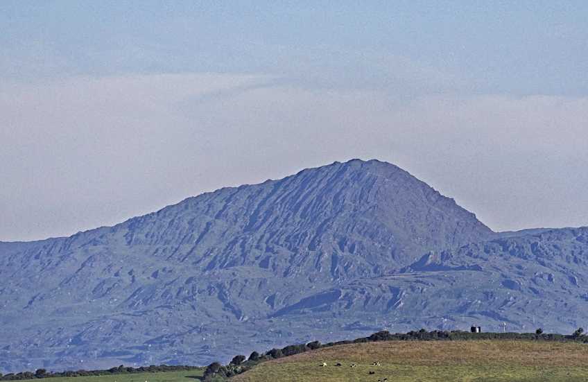             MountainViews.ie picture about Sugarloaf Mountain (<em>Gabhal Mhór</em>)            