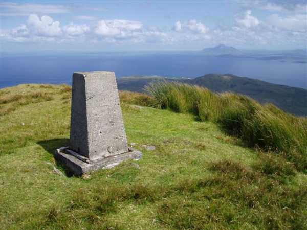             MountainViews.ie picture about Knockmore (<em>An Cnoc Mór</em>)            