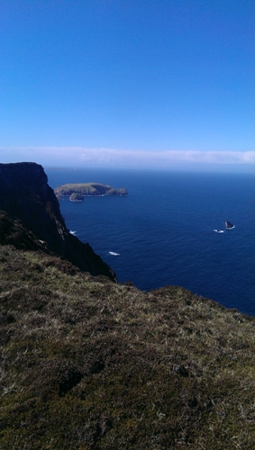             MountainViews.ie picture about Benwee Head (<em>An Bhinn Bhuí</em>)            