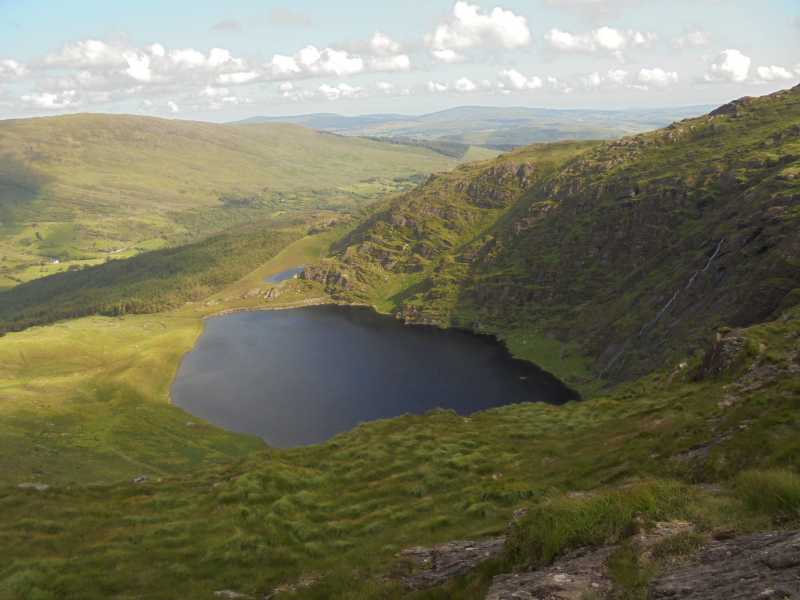             MountainViews.ie picture about Caoinkeen South-East Top (<em>An Caincín (mullach thoir theas)</em>)            