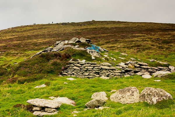 MountainViews.ie Picture about mountain Inishtooskert (<i>Inis Tuaisceart</i>) in area Dingle West, Ireland