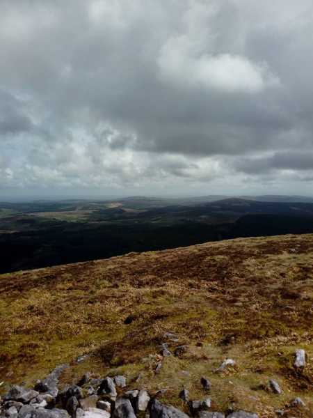 MountainViews.ie Picture about mountain Keeper Hill (<i>Sliabh Coimeálta</i>) in area Midlands SW, Ireland