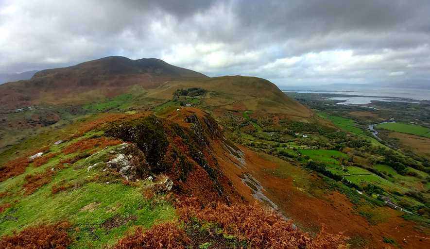MountainViews.ie Picture about mountain Callahaniska  in area Glenbeigh Horseshoe, Ireland