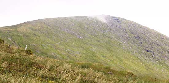 MountainViews.ie Picture about mountain Knocknagantee (<i>Cnoc na gCáinte</i>) in area Dunkerron Mountains, Ireland