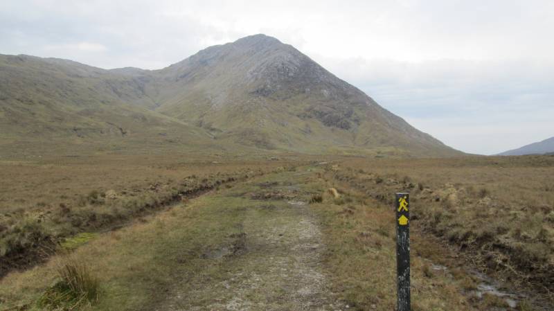 MountainViews.ie Picture about mountain Letterbreckaun (<i>Binn Bhriocáin</i>) in area Maamturks, Ireland