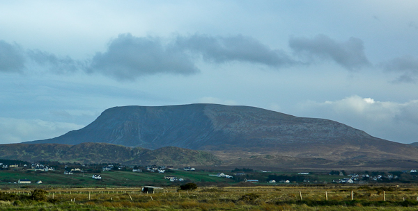 MountainViews.ie Picture about mountain Muckish (<i>An Mhucais</i>) in area Derryveagh Mountains, Ireland