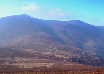 MountainViews.ie Picture about mountain Knocknagnauv (<i>Cnoc na gCnámh</i>) in area Knockmealdown Mountains, Ireland