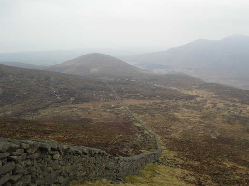 MountainViews.ie Picture about mountain Slieve Donard (<i>Sliabh Dónairt</i>) in area Mourne Mountains, Ireland