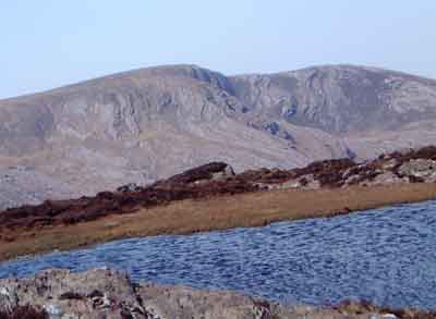 MountainViews.ie Picture about mountain Coomnadiha (<i>Com na Daibhche</i>) in area Caha Mountains, Ireland