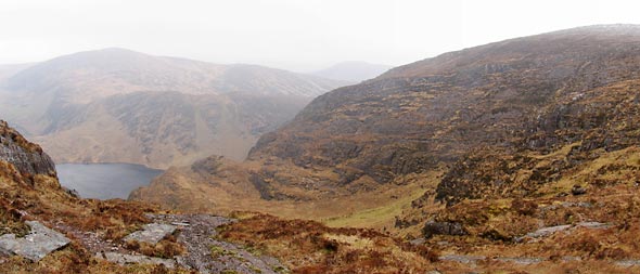 MountainViews.ie Picture about mountain Coomnadiha (<i>Com na Daibhche</i>) in area Caha Mountains, Ireland