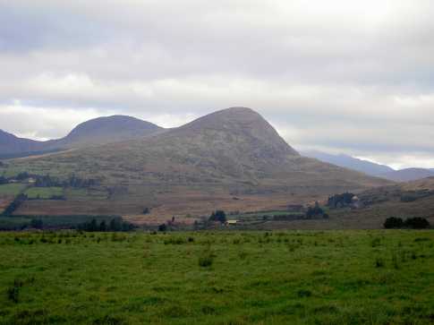 MountainViews.ie Picture about mountain Boughil (<i>Buachaill Finnleithid</i>) in area Dunkerron Mountains, Ireland
