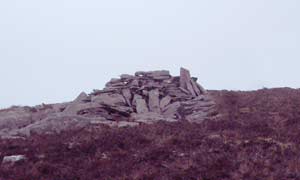 MountainViews.ie Picture about mountain Knocknalougha (<i>Cnoc na Loiche</i>) in area Knockmealdown Mountains, Ireland