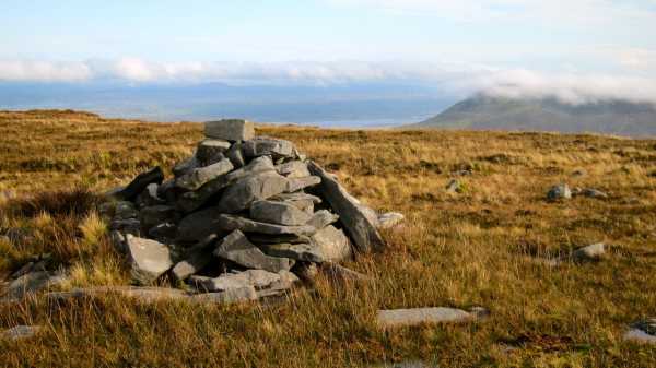 MountainViews.ie Picture about mountain Tievebaun (<i>Taobh Bán</i>) in area Dartry Mountains, Ireland