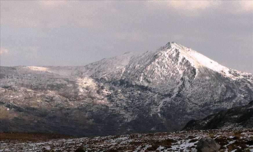 MountainViews.ie Picture about mountain Stoompa East Top (<i>Stumpa (mullach thoir)</i>) in area Mangerton, Ireland