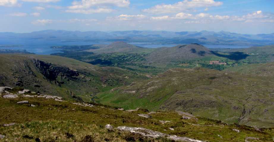 MountainViews.ie Picture about mountain Cushnaficulla (<i>Cois na Fiacaile</i>) in area Caha Mountains, Ireland