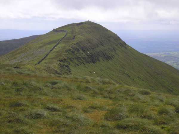 MountainViews.ie Picture about mountain Lyracappul (<i>Ladhar an Chapaill</i>) in area Galty Mountains, Ireland