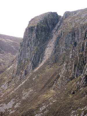 MountainViews.ie Picture about mountain Slieve Beg (<i>Sliabh Beag</i>) in area Mourne Mountains, Ireland