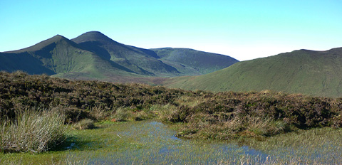 MountainViews.ie Picture about mountain Knockastakeen (<i>Cnoc an Stáicín</i>) in area Galty Mountains, Ireland