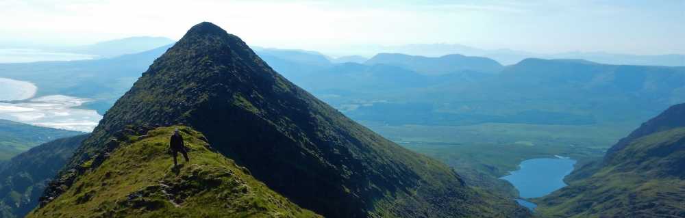 MountainViews.ie Picture about mountain Faha Ridge (<i>Na Poirt</i>) in area Brandon Group, Ireland