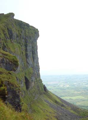MountainViews.ie Picture about mountain Arroo Mountain (<i>Sliabh Aradh</i>) in area Dartry Mountains, Ireland