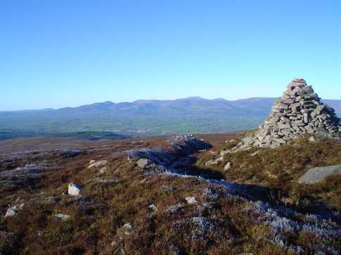 MountainViews.ie Picture about mountain Farbreaga (<i>Fear Bréige</i>) in area Knockmealdown Mountains, Ireland