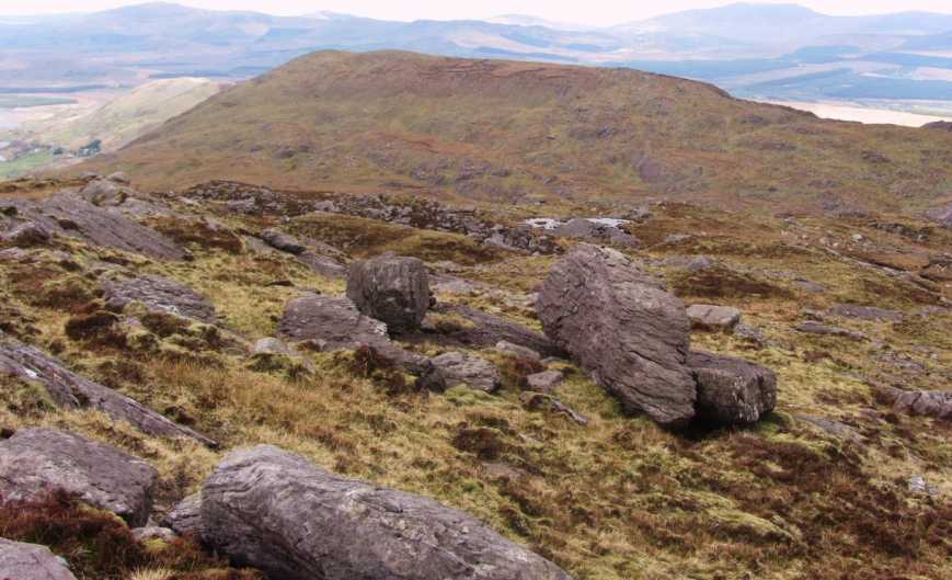 MountainViews.ie Picture about mountain <i>An Bhinn Láir</i>  in area Dunkerron Mountains, Ireland