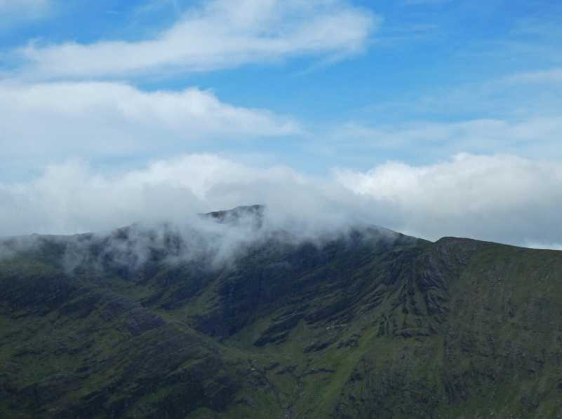MountainViews.ie Picture about mountain Cummeenbaun (<i>An Coimín Bán</i>) in area Caha Mountains, Ireland