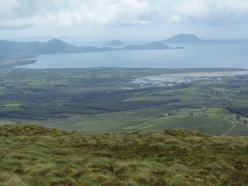 MountainViews.ie Picture about mountain Foilclogh (<i>Faill an Locha</i>) in area Iveragh NW, Ireland
