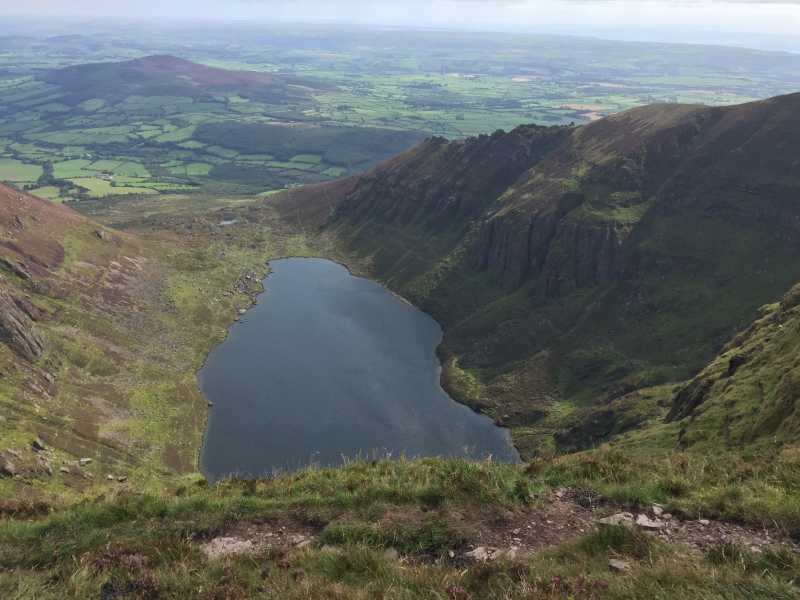 MountainViews.ie Picture about mountain Kilclooney Mountain (<i>Fáschom</i>) in area Comeragh Mountains, Ireland