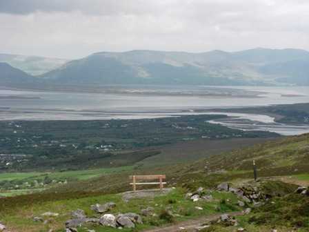 MountainViews.ie Picture about mountain Seefin (<i>Suí Finn</i>) in area Glenbeigh Horseshoe, Ireland