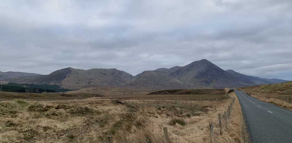 MountainViews.ie Picture about mountain Maumturkmore (<i>Binn Bhán</i>) in area Maamturks, Ireland