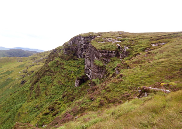 MountainViews.ie Picture about mountain Knocknagorraveela NE Top (<i>Cnoc na gCorrmhíolta (mullach thoir thuaidh)</i>) in area Caha Mountains, Ireland