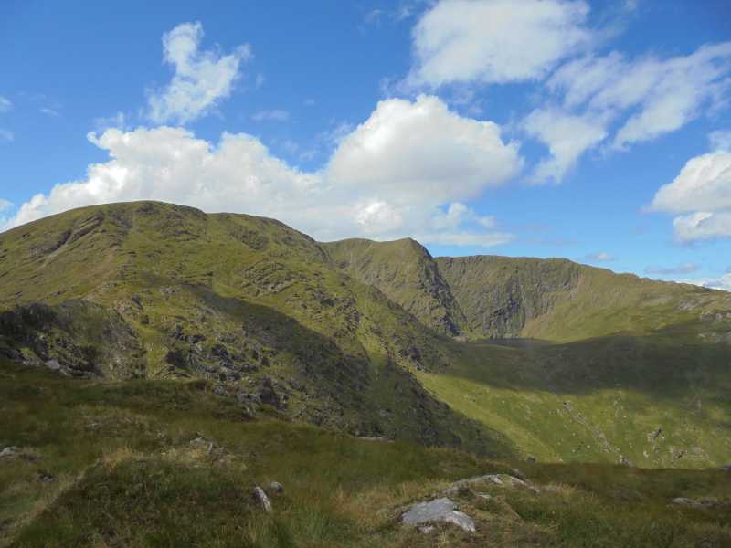 MountainViews.ie Picture about mountain <i>Stumpa Dúloigh SE Top</i> (<i>Stumpa Dúloigh (mullach thoir theas)</i>) in area Dunkerron Mountains, Ireland