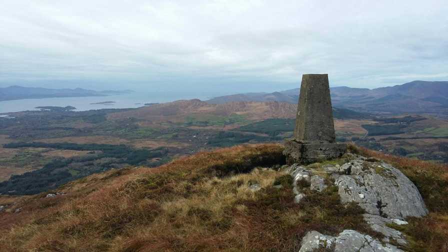 MountainViews.ie Picture about mountain Knocknagullion (<i>Cnoc na gCuileann</i>) in area Dunkerron Mountains, Ireland