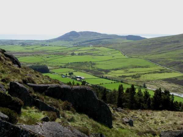 MountainViews.ie Picture about mountain The Foxes Rock  in area Cooley Mountains, Ireland