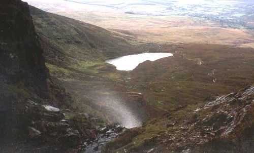 MountainViews.ie Picture about mountain Coumfea North Top (<i>Com Fia (mullach thuaidh)</i>) in area Comeragh Mountains, Ireland