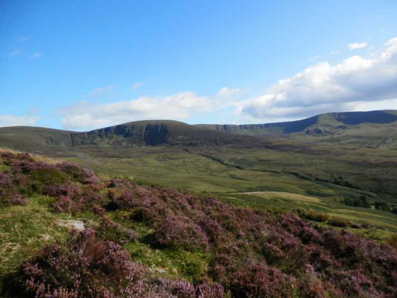 MountainViews.ie Picture about mountain Coumfea North Top (<i>Com Fia (mullach thuaidh)</i>) in area Comeragh Mountains, Ireland